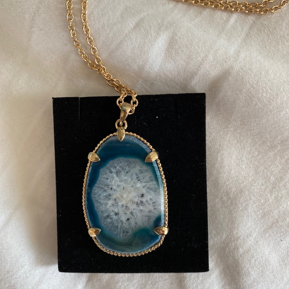 Smooth cut stone necklace - Picture 2 of 7